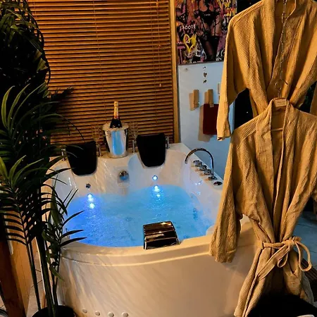 Maison Loveroom 70m2 L'entre Nous グルノーブル